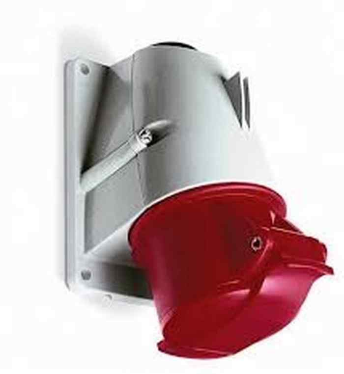 Розетка 114 настенного монтажа 16А 3P+РE 380В ИЭК