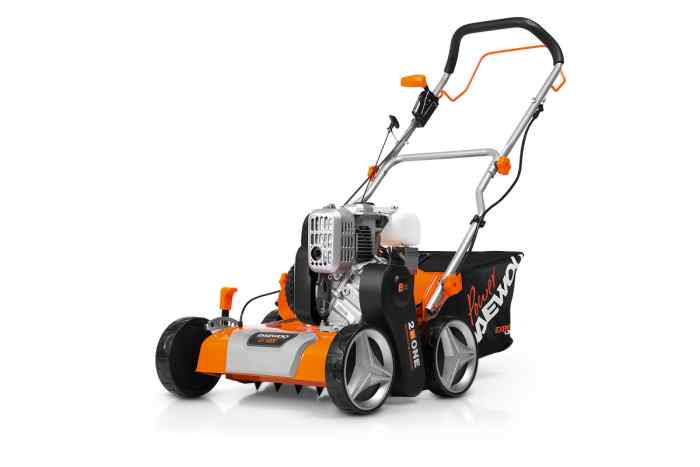 Скарификатор бензиновый DAEWOO DSC 4000 5 л.с., ширина 40см, травосборник 55л