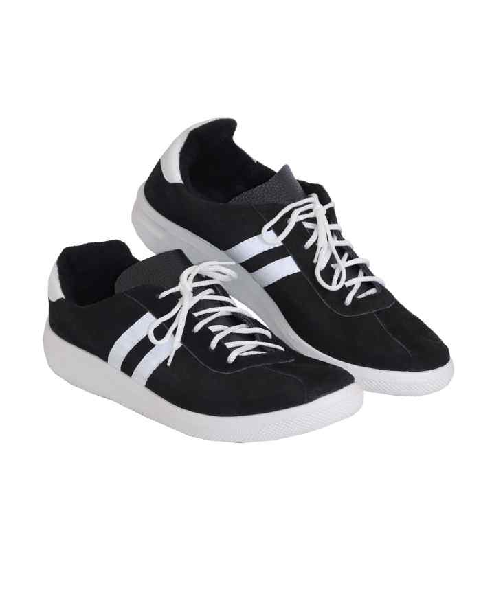 Кроссовки спилковые летние