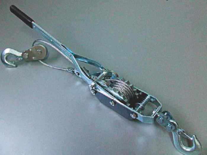 Лебедка 2т./1т. "PROFFI" с 2-м усиленным колесом/СЕРВИС КЛЮЧ