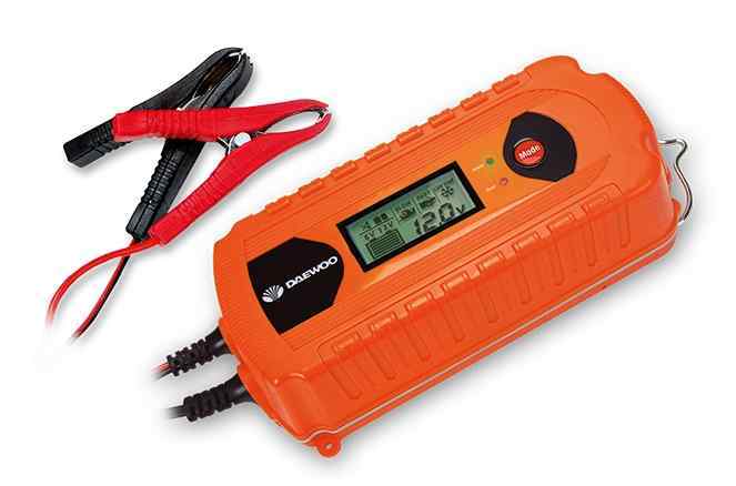 Зарядное устройство DW 800 (6/12В, 8A, до 200 Ah, автомат) / DAEWOO