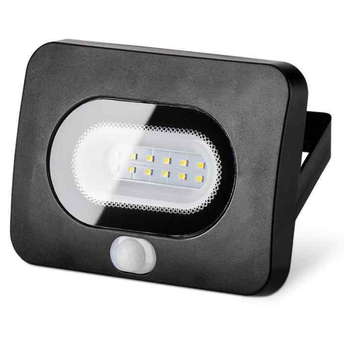 Прожектор светодиодный 50W 5500K IP65 с датчиком движения "WOLTA"