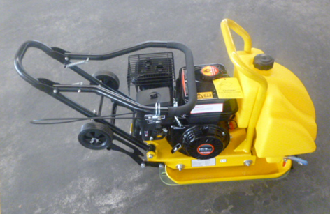 Виброплита Workmaster WPC-86T (5.5 л.с., вес 94 кг, 520х420мм, коврик, бак, Loncin) 