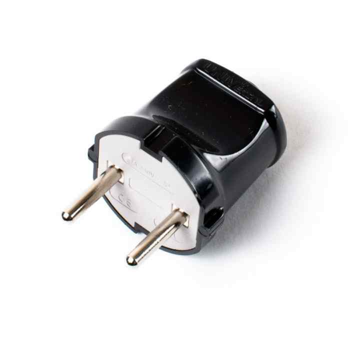 Вилка б/з 6А 250В черная А0113 Универсал